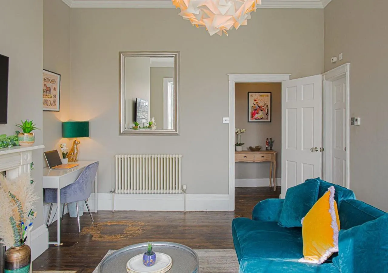 Stylish Grade II Listed Apartment: The London Cheltenham