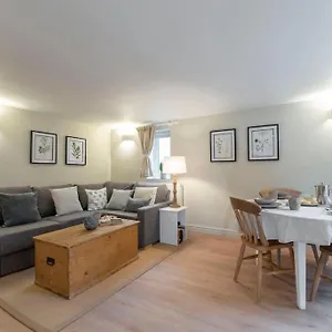  Holiday home Cosy & Peaceful Self Contained In Montpellier