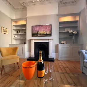  Holiday home No2 Clarence Grade Ii Regency Townhouse Short Walk To Racecourse And Town Centre