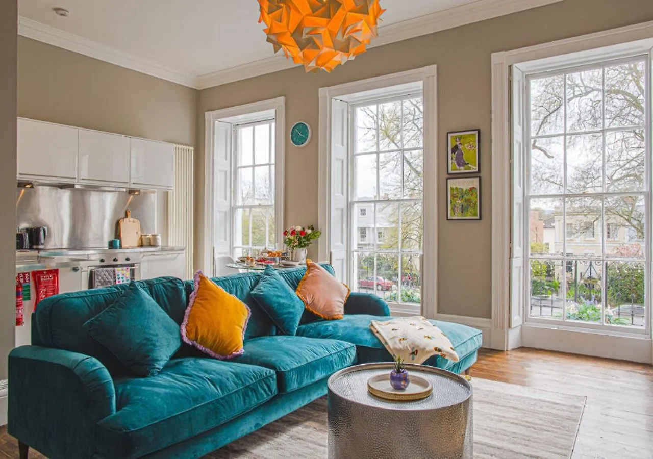 Stylish Grade II Listed Apartment: The London Cheltenham