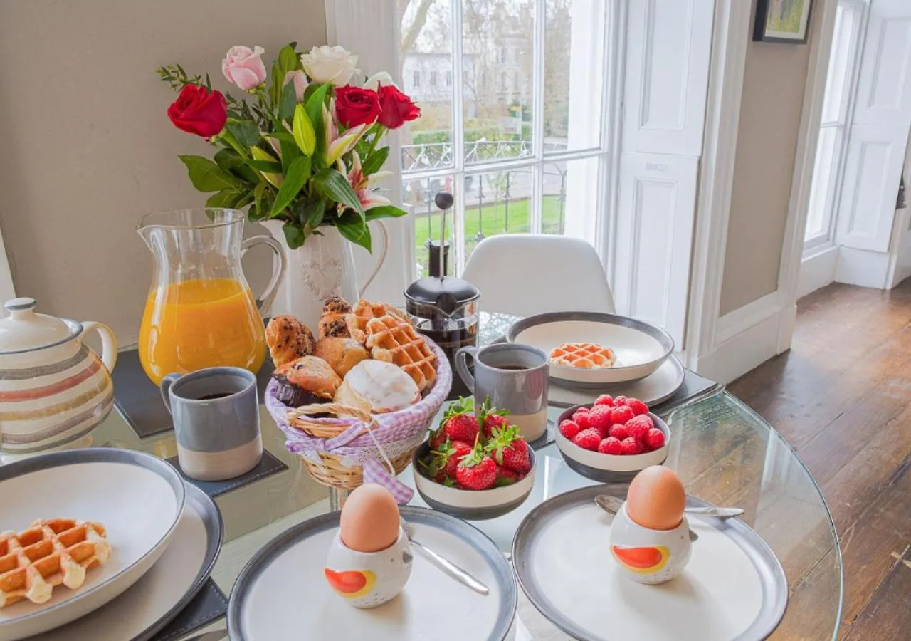 Stylish Grade II Listed Apartment: The London Cheltenham